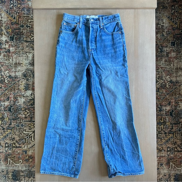 Aritzia Denim Forum The Farrah Hi-rise Wide Jean - Picture 3 of 9